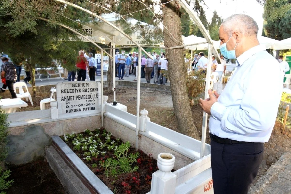 Merhum Pembegüllü dualarla anıldı