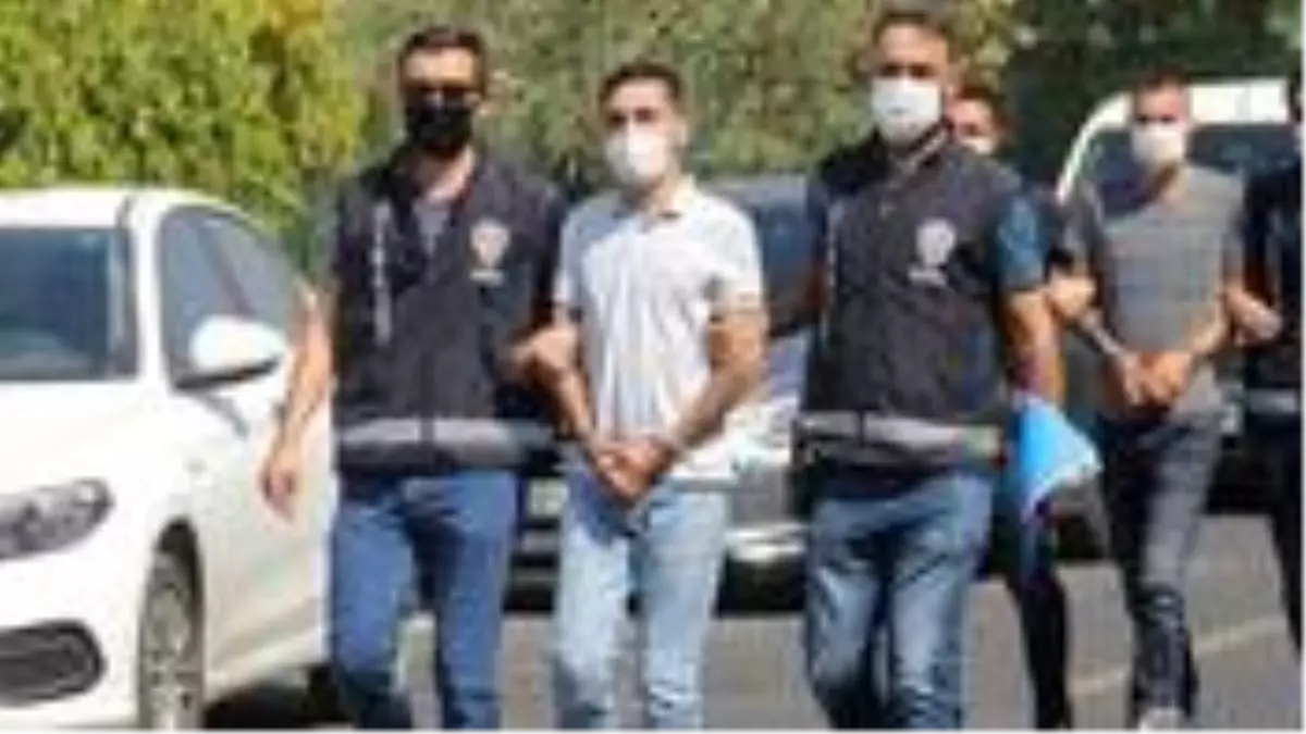 "Sen benim anneme nasıl küfür edersin" deyip sokak ortasında kurşun yağdırdı