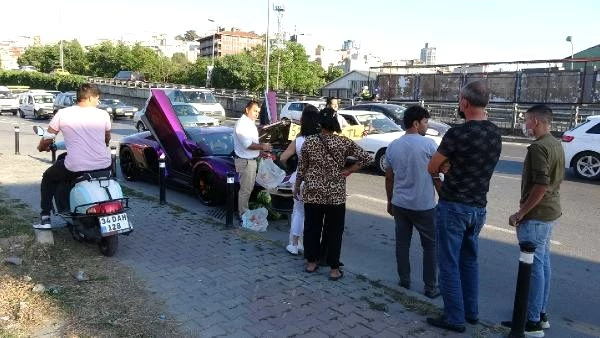 Beyoğlu'nda milyonluk lüks aracıyla karpuz sattı, gazetecileri görünce kaçtı