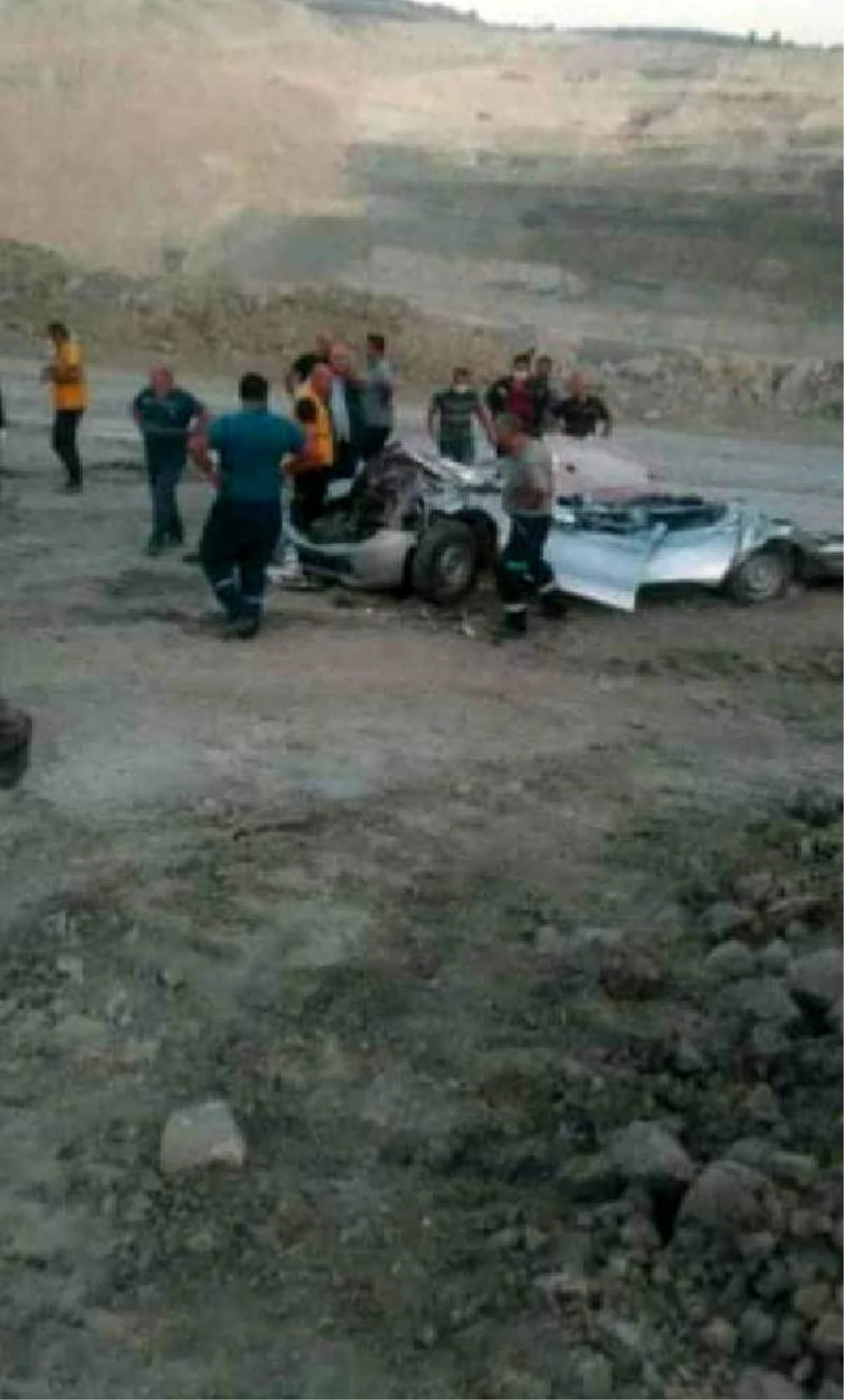 Son dakika haberi... Bursa\'da kamyonun üzerinden geçtiği kamyonetteki yolcu öldü