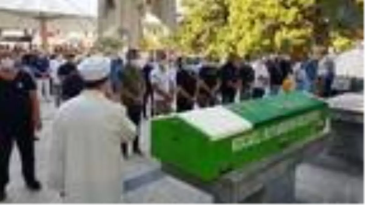 Ev hapsindeki cinayette gözaltına alınan 2 şüpheli adliyeye sevk edildi (2)
