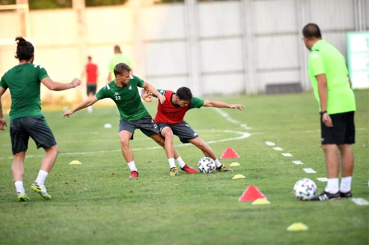 Mustafa Er, Bursaspor ile ilk antrenmanına çıktı