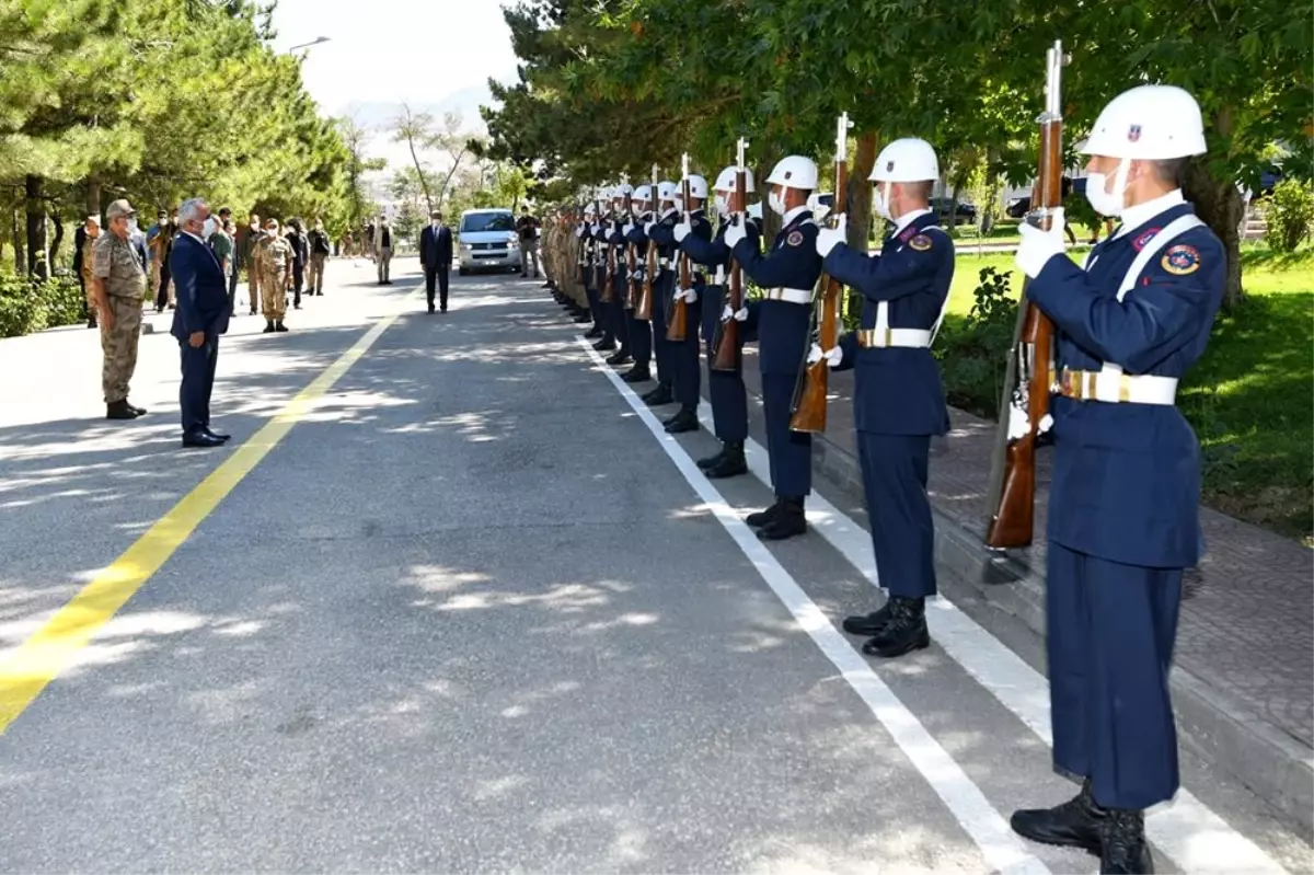 Son dakika haberleri: Bakan Yardımcısı Ersoy ve Orgeneral Çetin Van\'da