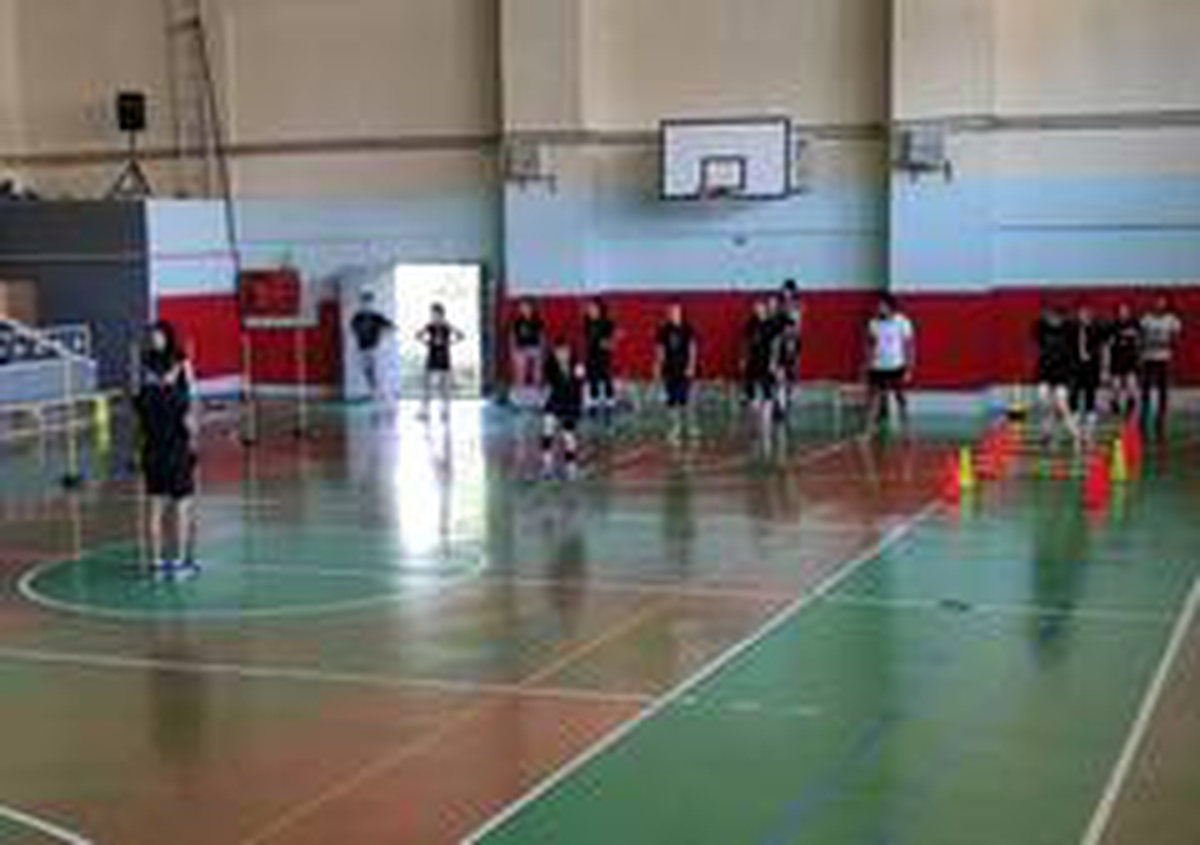 Van Büyükşehir Belediyesinin kadın voleybol takımı hazırlıklarına başladı