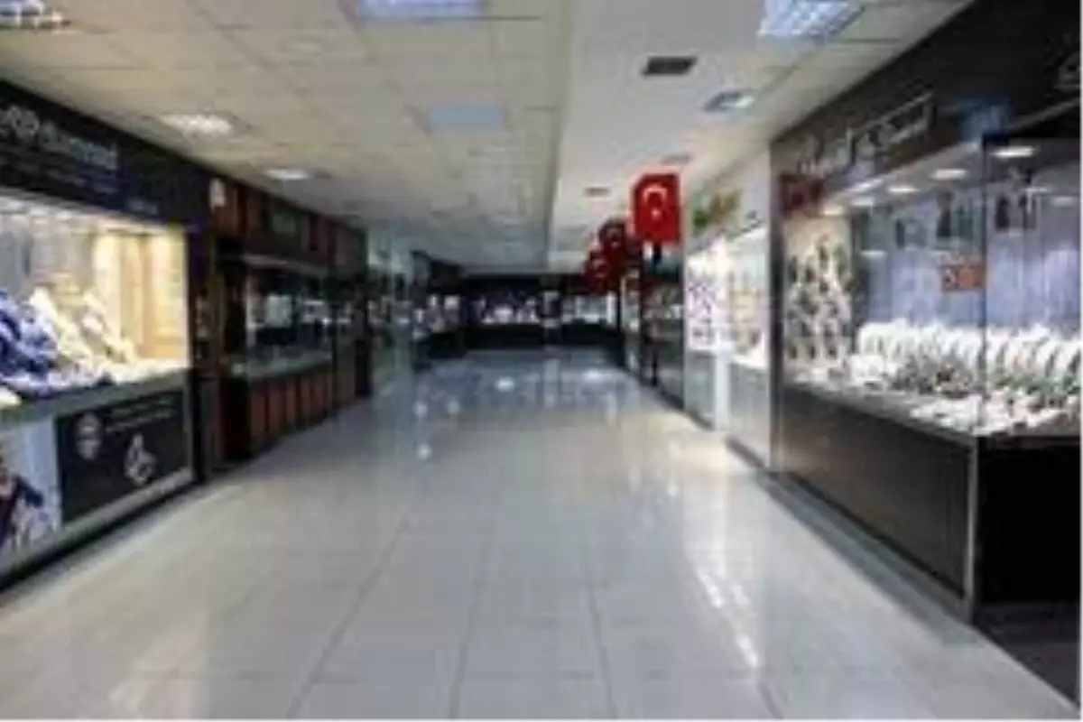 Başkent\'te Covid-19 iddiası 300 esnafı mağdur etti