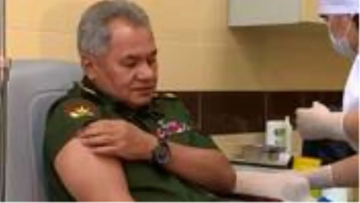 Dünya Sağlık Örgütü "Mümkün değil" demişti! Rusya Savunma Bakanı\'nın koronavirüs aşısı olduğu ortaya çıktı