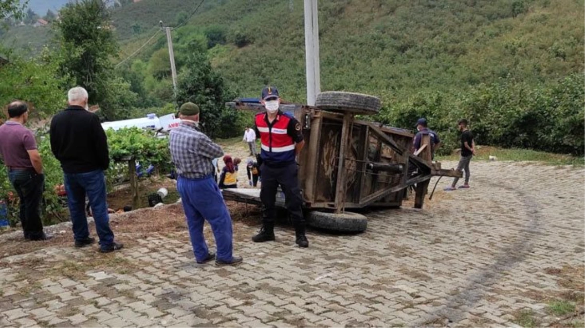 Fındık işçilerini taşıyan traktör devrildi! 14 kişi yaralandı