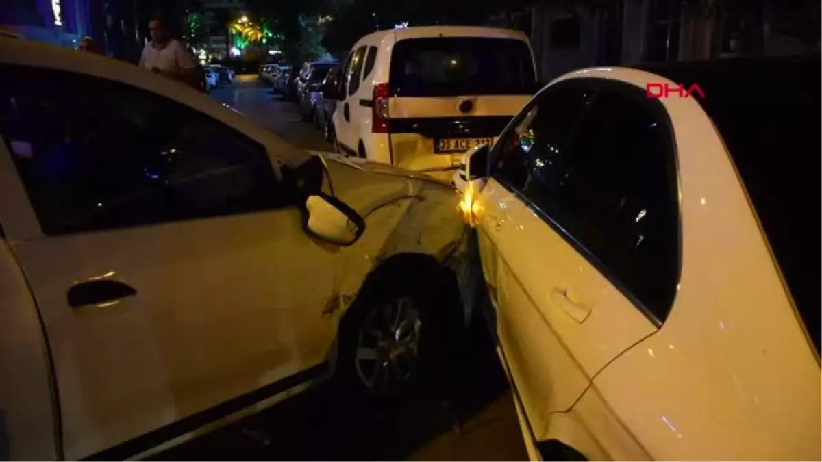 İzmir Polis motosikleti ile otomobil çarpıştı 4 yaralı