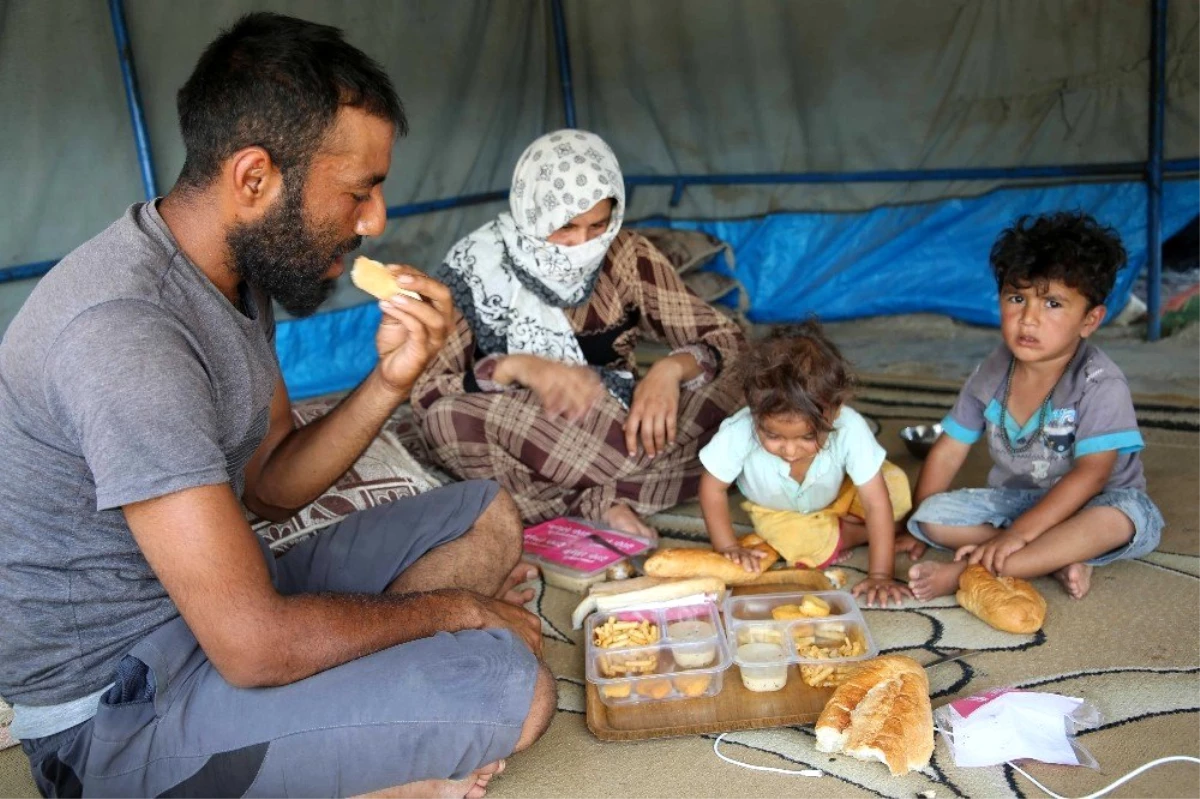 Mevsimlik tarım işçilerine yemek ve ekmek dağıtıldı