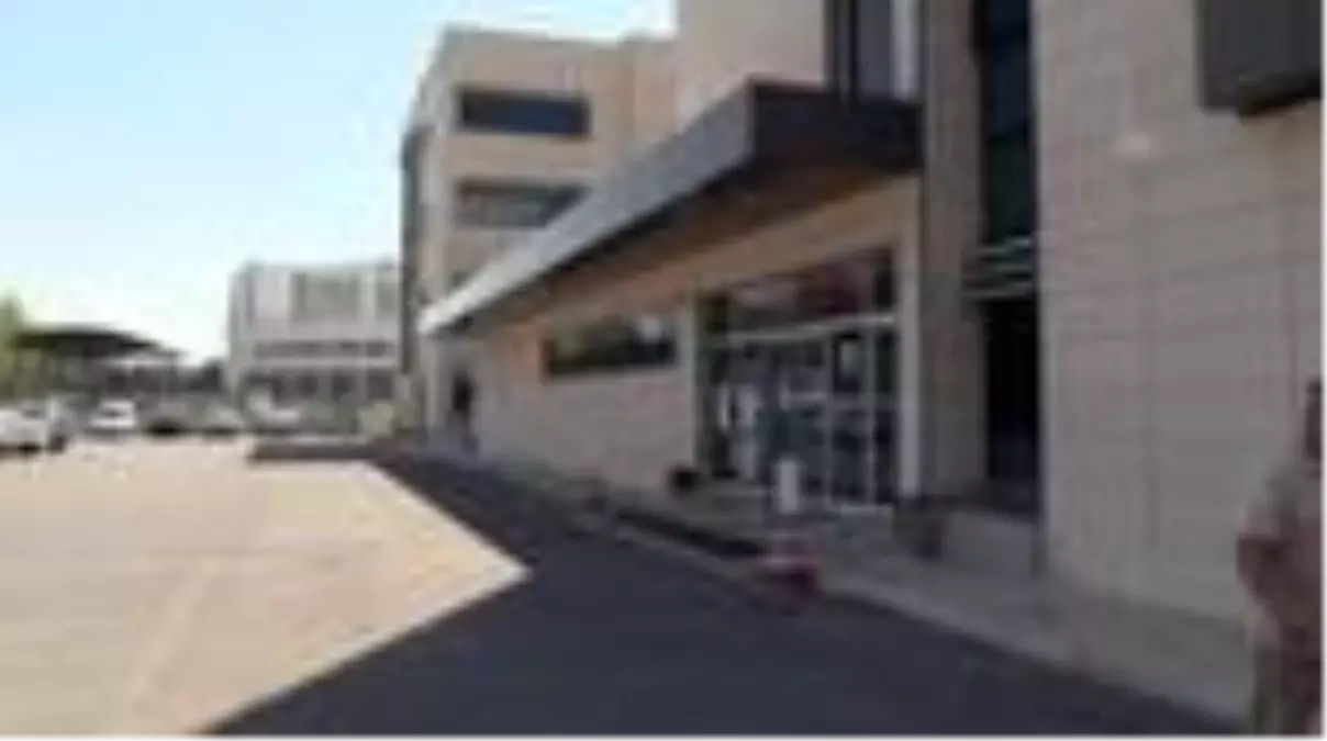 Son dakika! Otomobile düzenlenen silahlı saldırıda arka koltuktaki genç kadın öldü