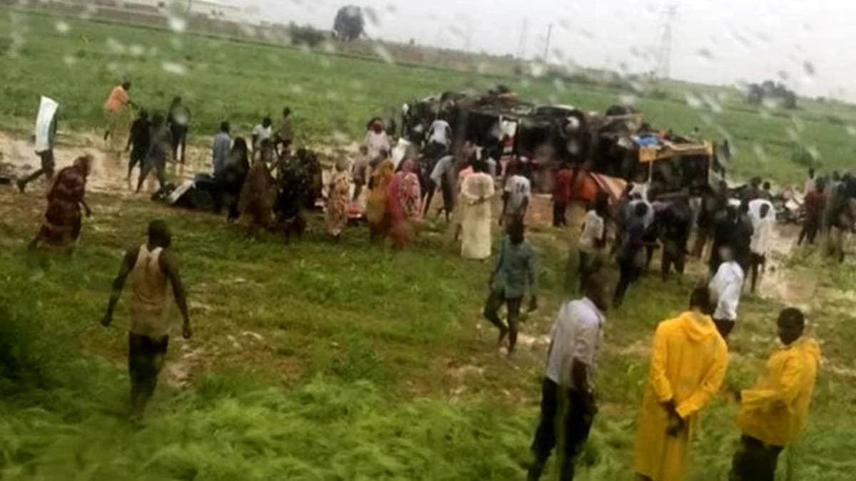 Sudan\'da yolcu otobüsü devrildi! İlk belirlemelere göre 11 kişi öldü, 38 kişi yaralandı