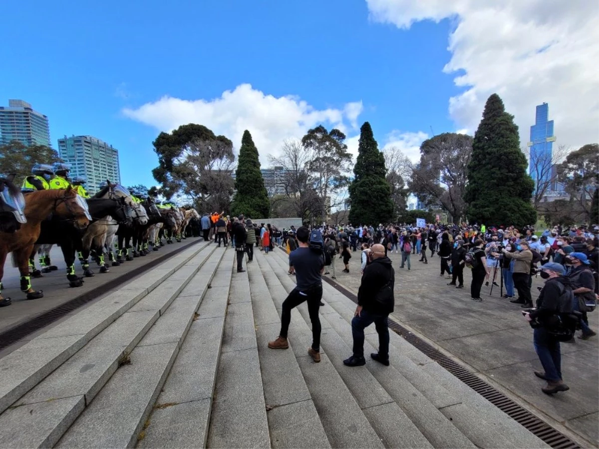 Son dakika haber! Avustralya\'da Covid-19 kısıtlamaları ve hükümet protesto edildi