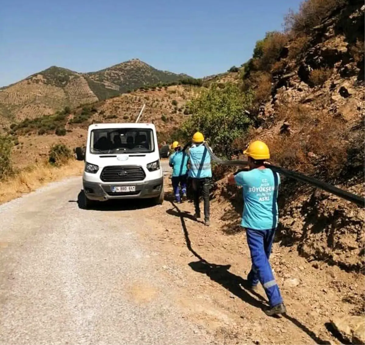 Aydın Büyükşehir Belediyesi farklı noktalarda içme suyu hat çalışmalarına devam ediyor