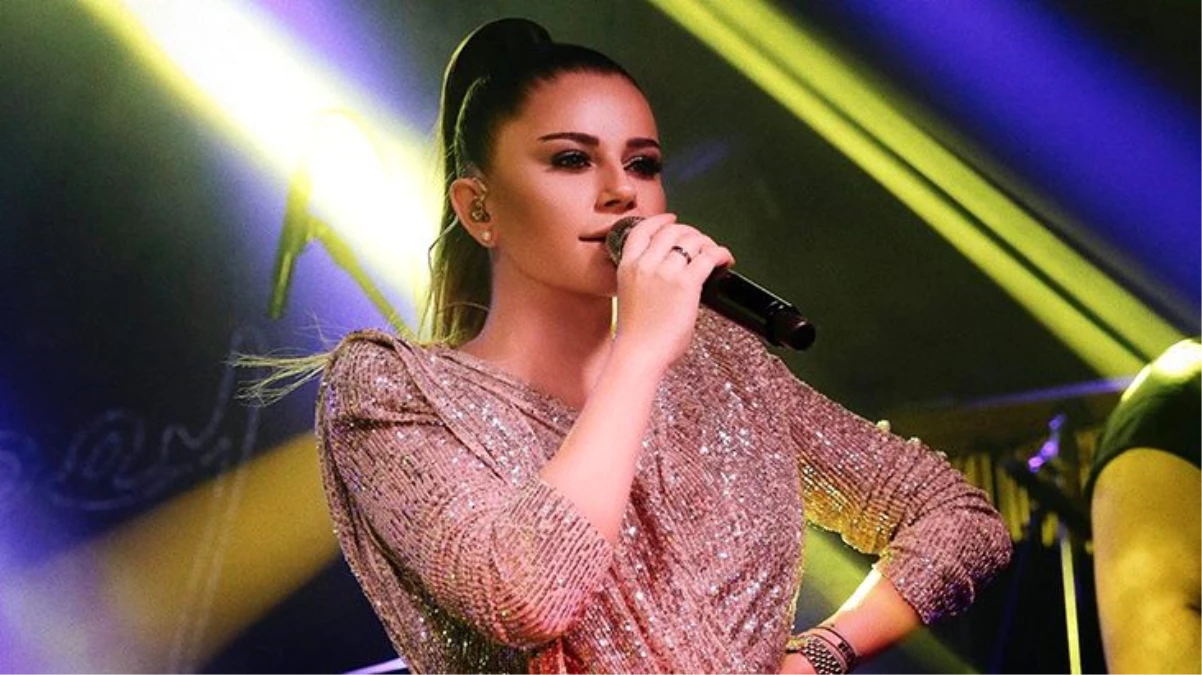 Şarkıcı Merve Özbey, bebeğinin cinsiyetinin kız olduğu açıkladı