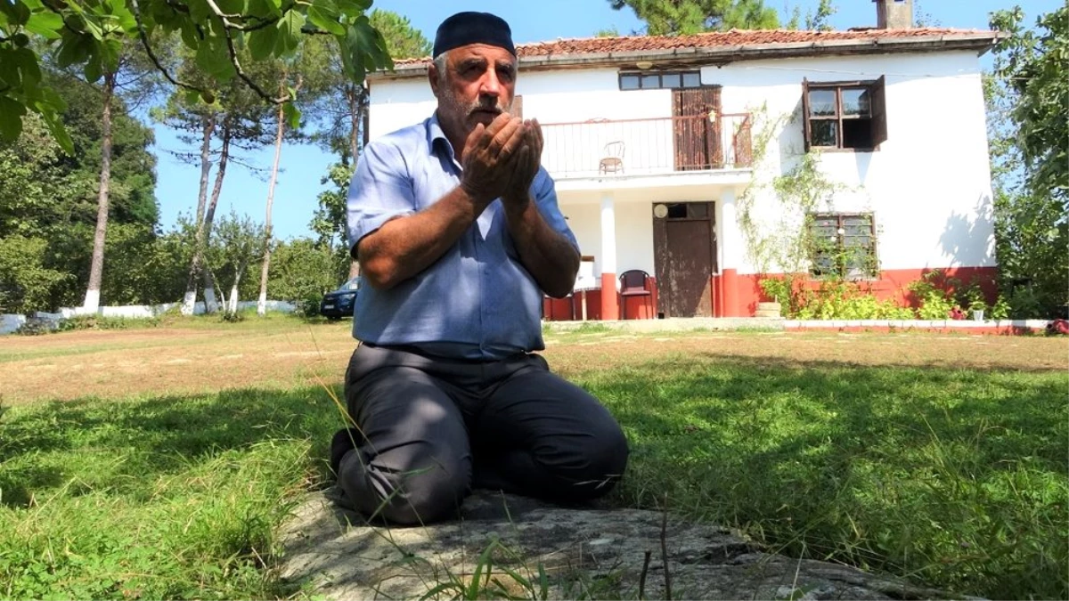 Gürcü asıllı vatandaşların yaşadığı mahallede farklı bir gelenek: "Namaz taşı"