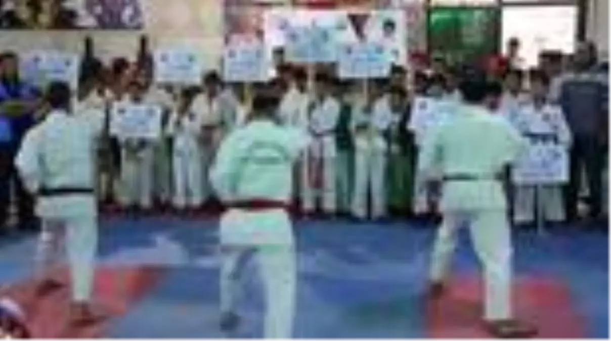 İdlib\'te Gençler Karate Şampiyonası başladı