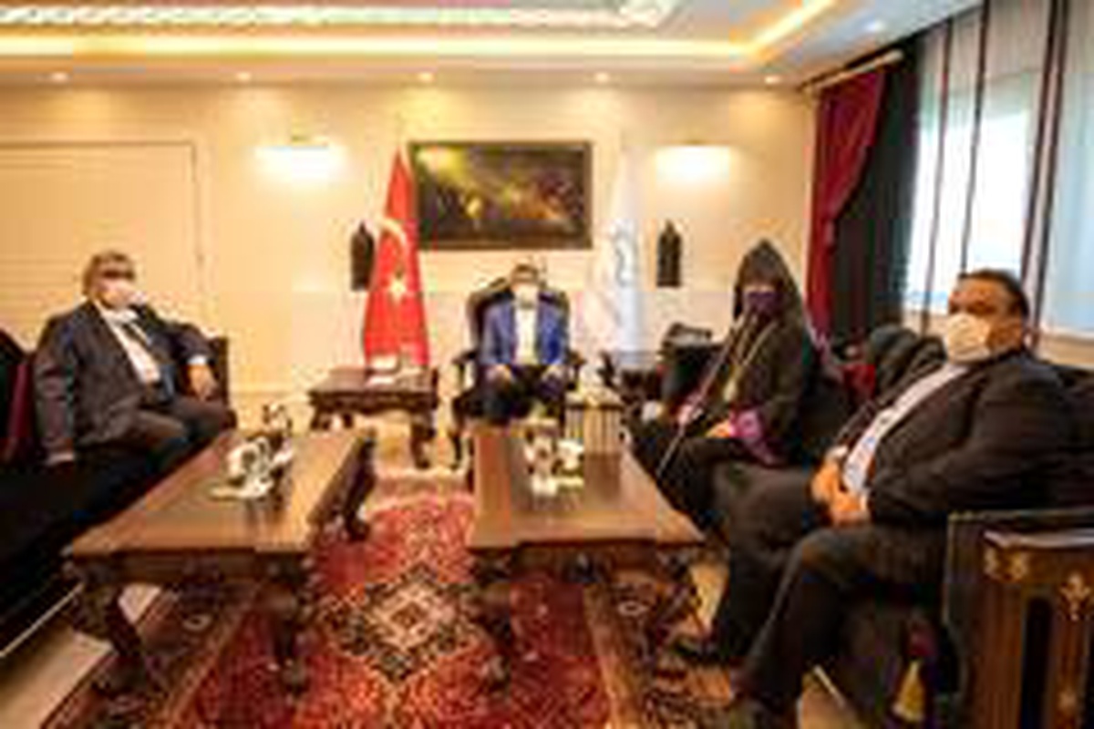 Türkiye Ermeni Patriği Maşalyan, Vali Bilmez\'i ziyaret etti