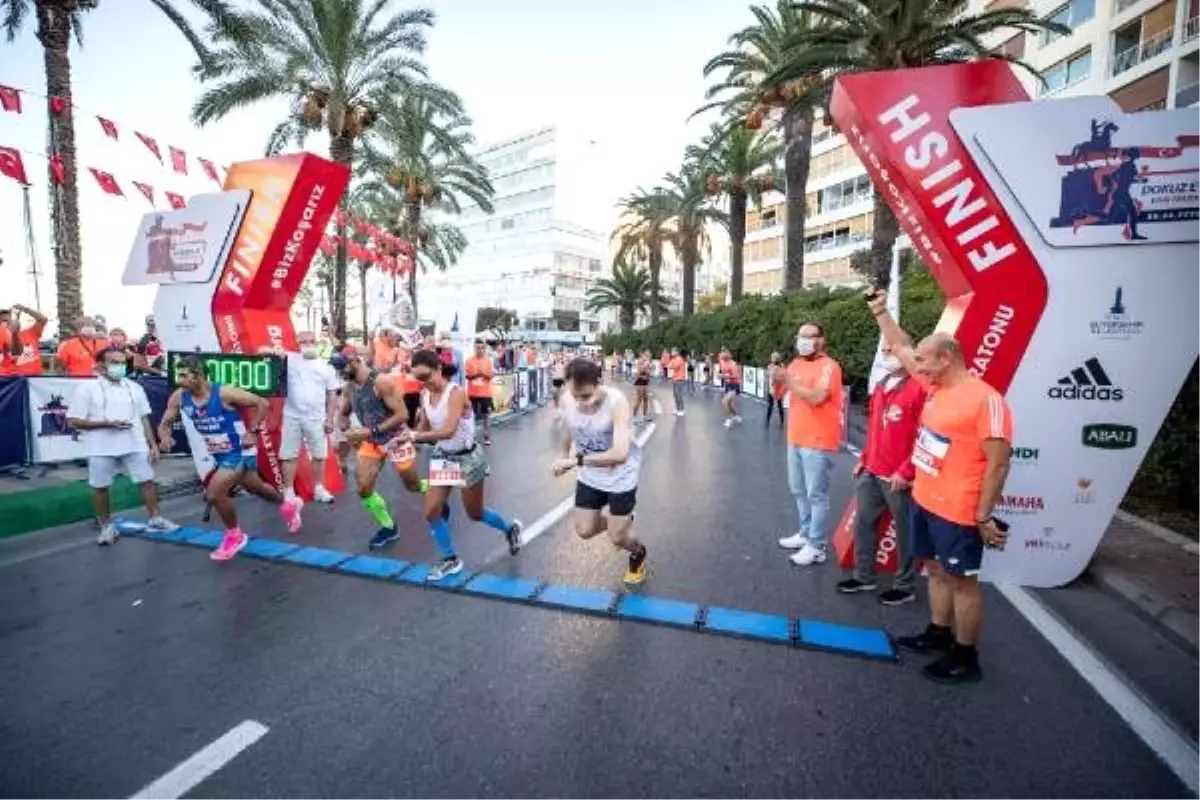 Son dakika... 9 Eylül İzmir Yarı Maratonu pandemi önlemleriyle koşuldu