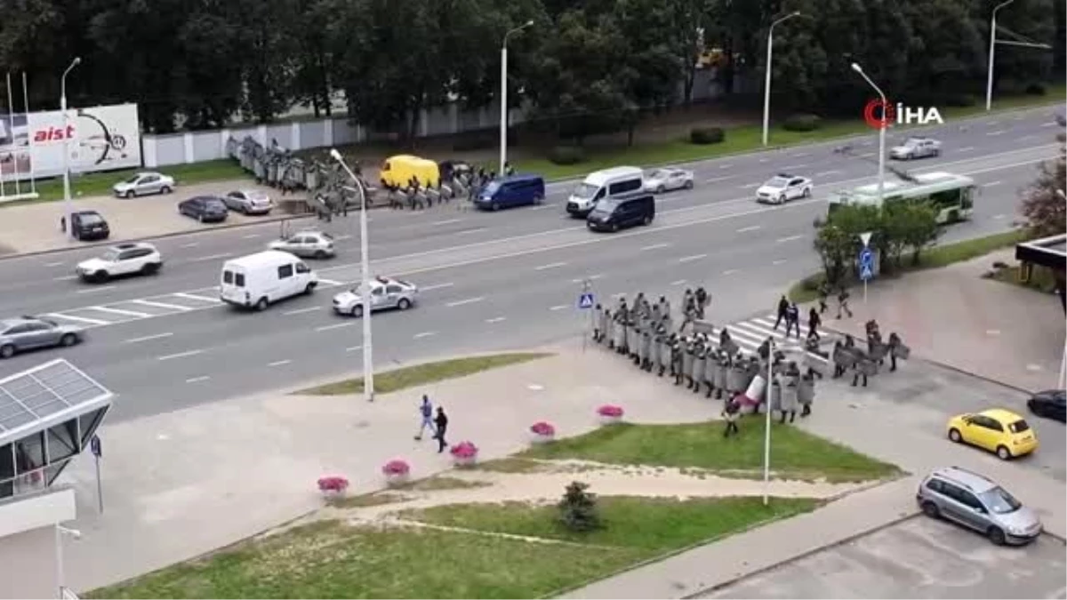 Belarus\'ta devam eden protestolara polis engeli