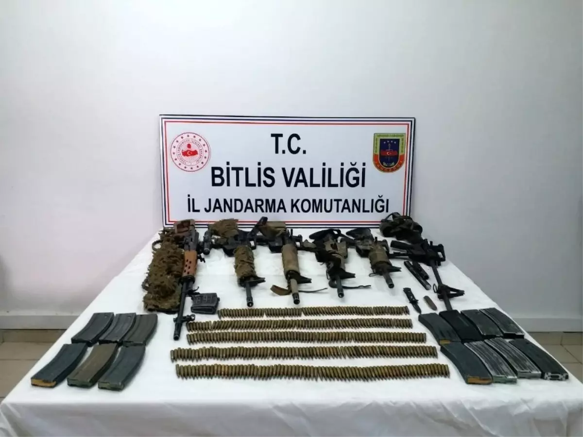 Bitlis\'teki terör operasyonunda çok sayıda silah ve mühimmat ele geçirildi