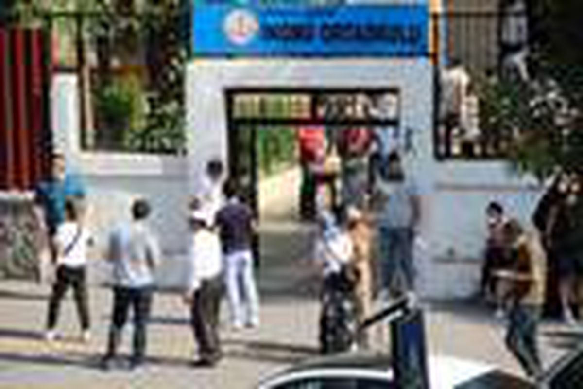 Diyarbakır\'da KPSS heyecanı, sosyal mesafeyi unutturdu