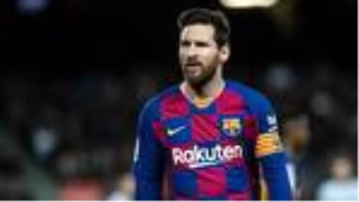 Lionel Messi, Barcelona\'da kalıyor ancak mutlu değil! \'Başkan sözünü tutmadı\'