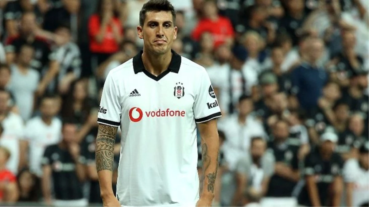 Son Dakika: Beşiktaş, Enzo Roco\'nun sözleşmesini karşılıklı anlaşarak feshetti