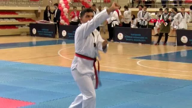 SPOR İşitme Engelliler Tekvando Poomsae Türkiye Şampiyonası Eskişehir'de başladı