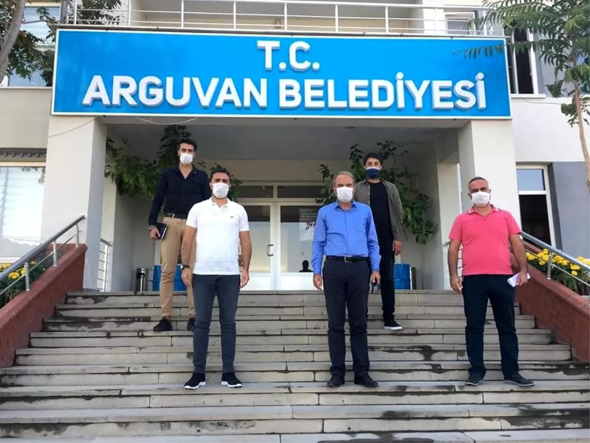 Arguvan Belediyespor Soner Bayram ile sözleşme imzaladı