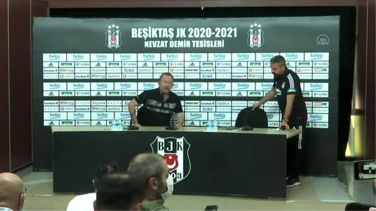 Beşiktaş Teknik Direktörü Sergen Yalçın taraftara sabır çağrısında bulundu (1)