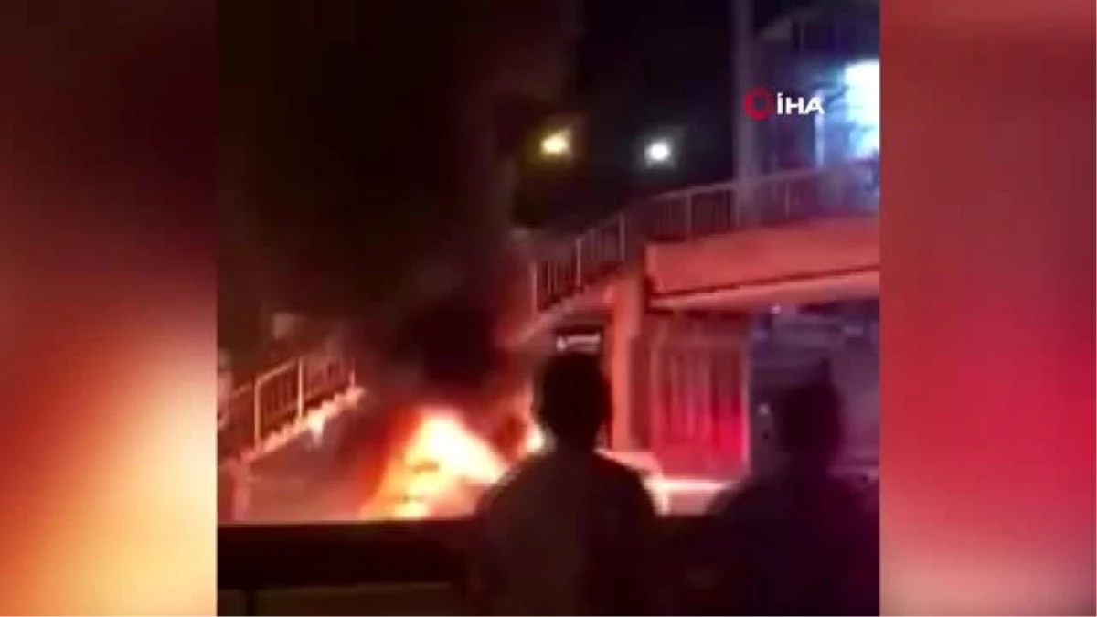 D-100\'de seyir halindeki minibüs alev alev yandı