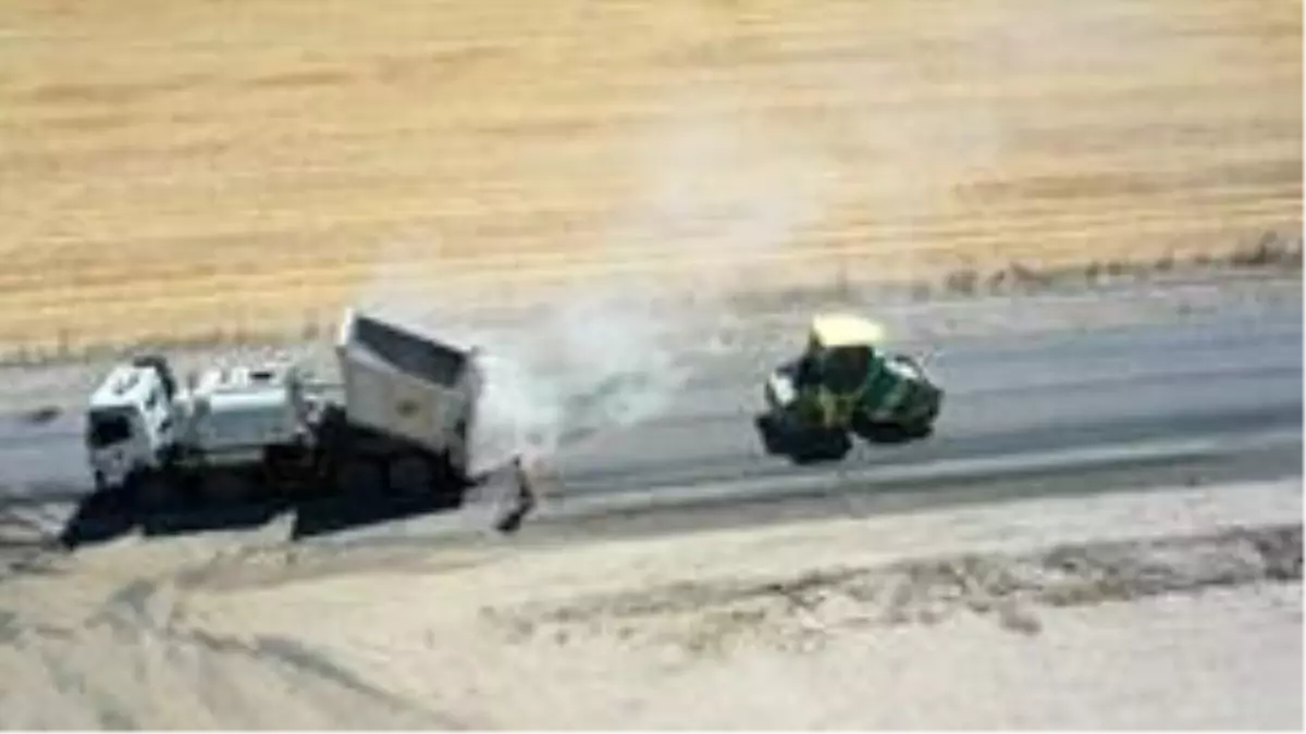 Son dakika haber: Konya Büyükşehir\'den Karapınar\'a 183 kilometre mahalle yolu