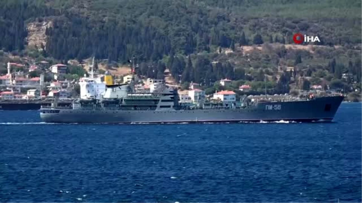 Rus savaş gemisi \'Andreevsky\' Çanakkale Boğazı\'ndan geçti