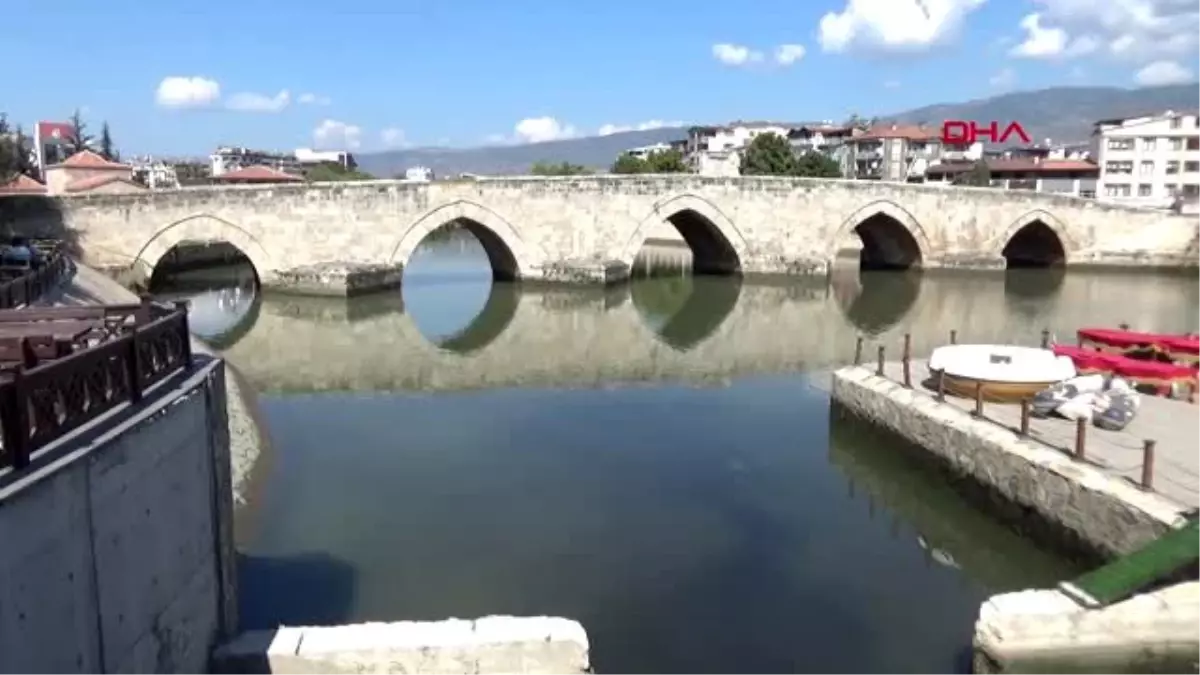 TOKAT 770 yıllık köprünün üzerindeki asfalt kaplama kaldırılacak