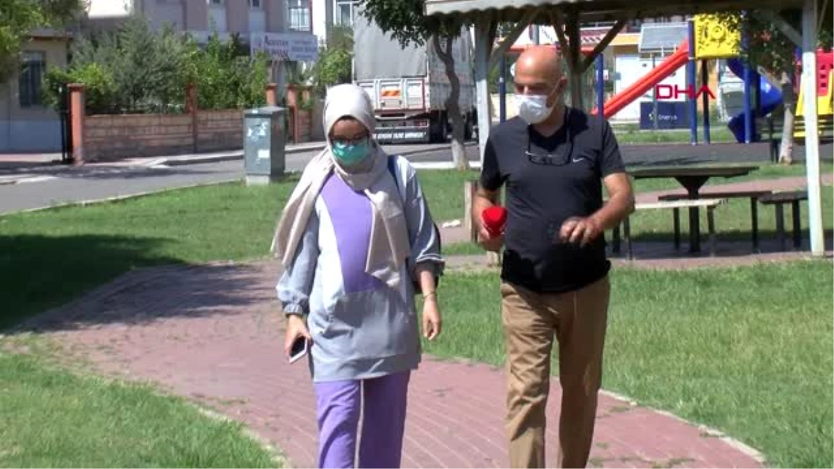 ANTALYA Hastalardan kaptığı koronavirüsü yenen Büşra hemşire, mücadeleye geri döndü