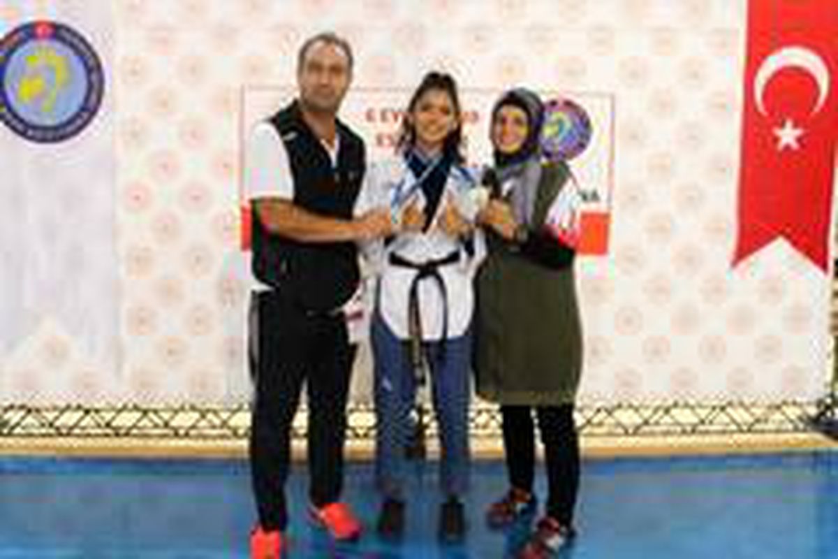 Başkan Palancıoğlu başarılı sporcuları tebrik etti