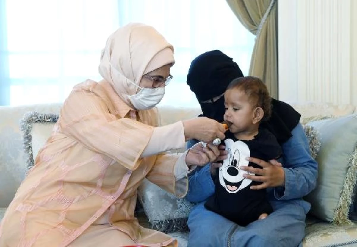 Son Dakika: Emine Erdoğan, kolları ve bacakları olmayan Muhammed bebeği misafir etti