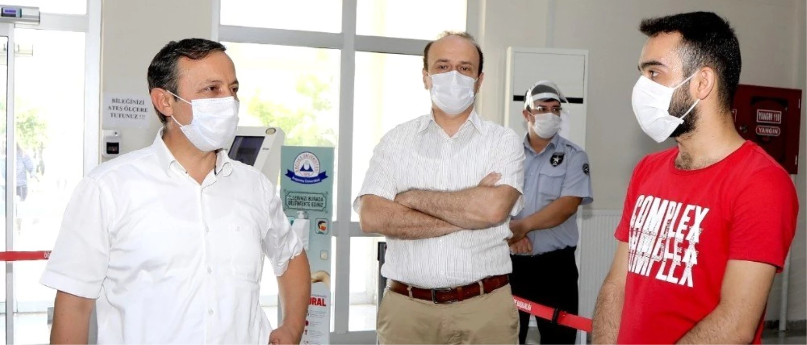 ERÜ Rektörü Prof. Dr. Mustafa Çalış, Öğrenci İşleri Daire Başkanlığı\'nı ziyaret etti