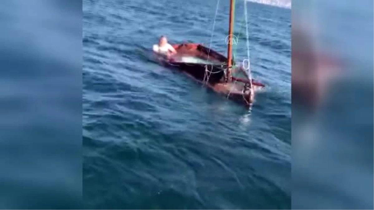 Gemlik Körfezi\'nde alabora olan teknedeki 3 kişi kurtarıldı