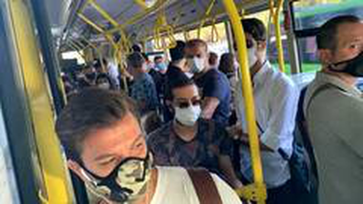 İstanbul\'da minibüs ve otobüslere \'ayakta yolcu\' denetimi