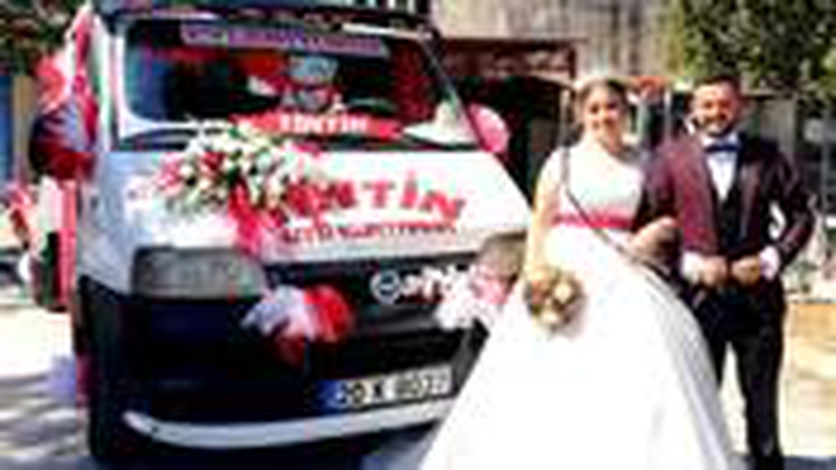 Görenler bir daha baktı, \'çekici\'den gelin arabası yaptılar