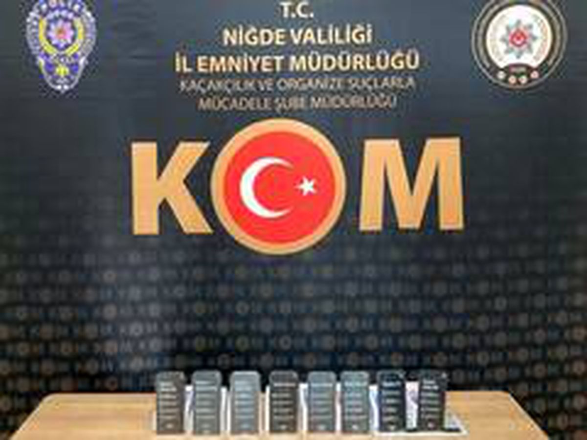 Son dakika haber: Niğde KOM\'dan 4 ayrı adrese operasyon: 32 cep telefonu ele geçirildi