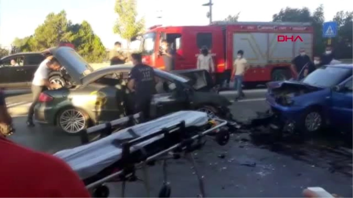 Sivas\'ta otomobiller çarpıştı: 3 yaralı