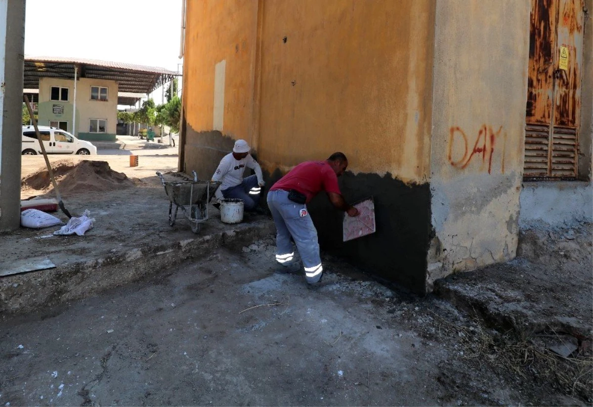 Turgutlu Belediyesi ekiplerinden galericiler sitesinde çalışma