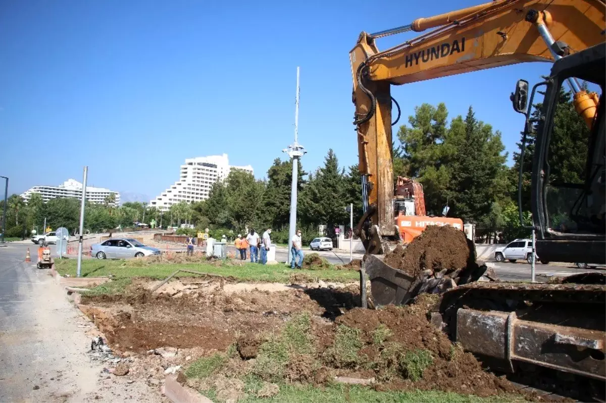 3. Etap Raylı Sistem çalışması Konyaaltı Caddesi\'ne ulaştı