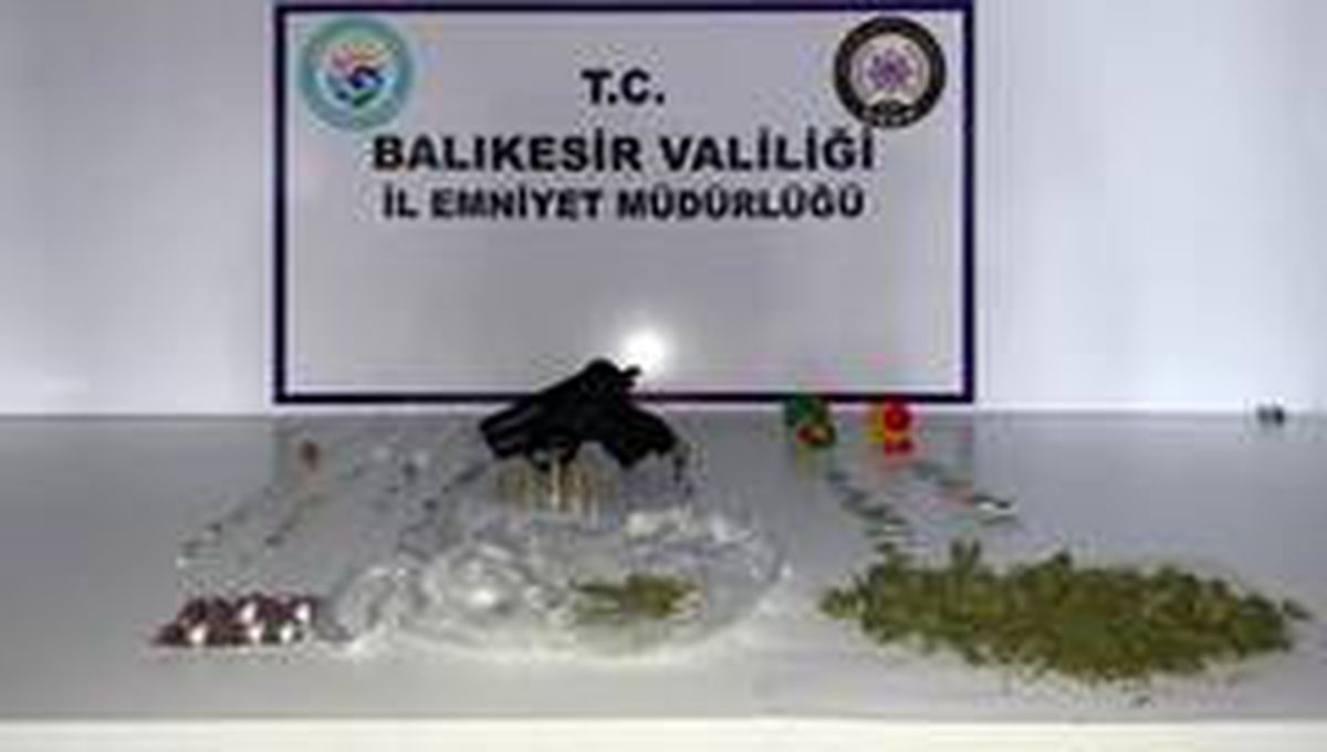 Ayvalık Polisi\'nden torbacı avı