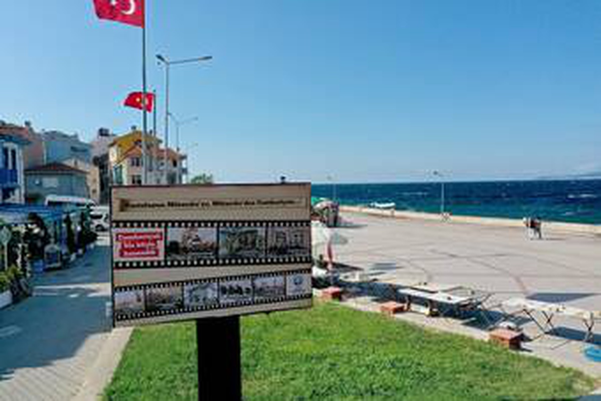 Cumhuriyet Destanı Mudanya Caddelerinde