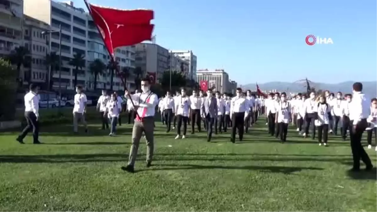 Ülkücü gençler, Devlet Bahçeli\'nin talimatıyla 12 ada için yürüdü