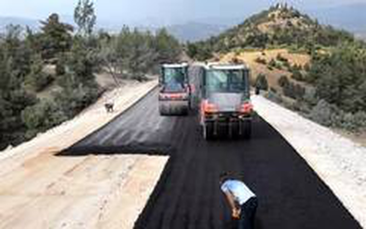 Dursun Fakih Türbesi mevkinde yol çalışmaları devam ediyor