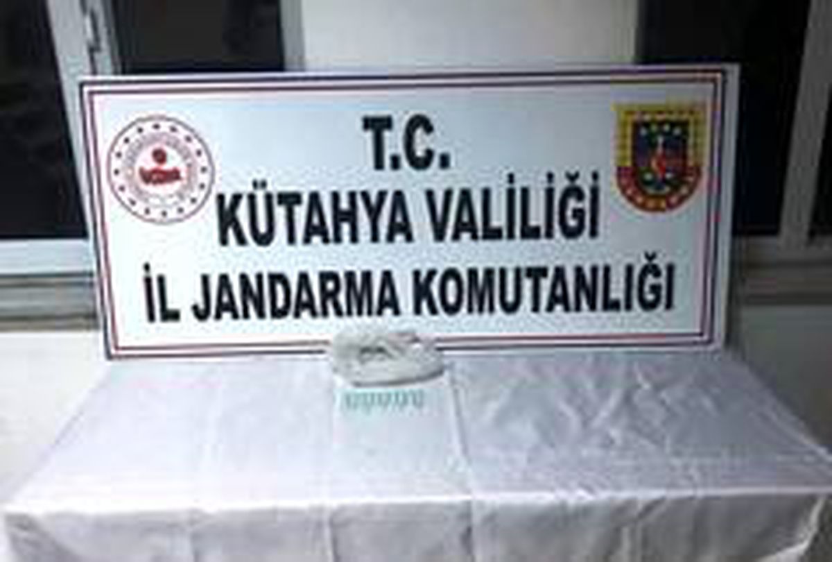 Kütahya\'da 35 uyuşturucu hap ele geçirildi